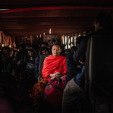 De monnik in de massa | Fine Art Poster Laos